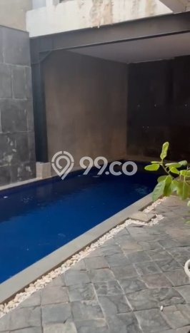 For Sale! Luxury House LT 250m2 Desain Elegan di Gandaria For Sale! Luxury House LT 250m2 Desain Elegan di Gandaria