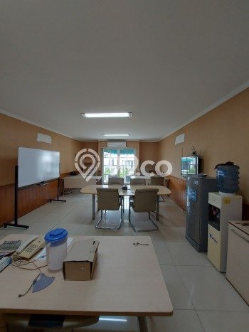 LOKASI PREMIUM! Ruko di Kebayoran Baru, Luas 390m2m², Area Bisnis LOKASI PREMIUM! Ruko di Kebayoran Baru, Luas 390m2m², Area Bisnis