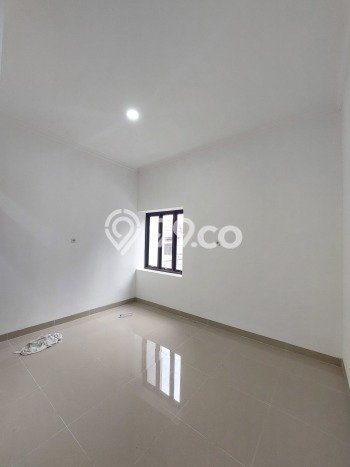 Rumah Luas Asri 4 KT Siap Pakai di Tanjung Duren Jakarta Barat Rumah Luas Asri 4 KT Siap Pakai di Tanjung Duren Jakarta Barat
