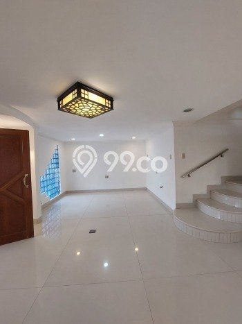 Dijual Rumah Luas Elegan Dengan View Cantik di Tanjung Duren, Jakarta Barat Dijual Rumah Luas Elegan Dengan View Cantik di Tanjung Duren, Jakarta Barat