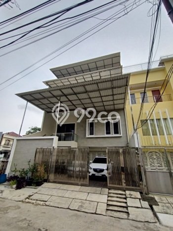 Ready to Use! Premium House LT 235m2 Desain Modern di Pluit Ready to Use! Premium House LT 235m2 Desain Modern di Pluit
