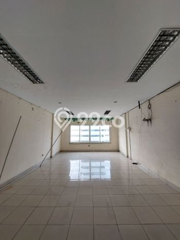 Unit Komersial Disewakan di Jakarta Utara Area Strategis Harga Kompetitif Unit Komersial Disewakan di Jakarta Utara Area Strategis Harga Kompetitif