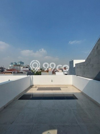 Jual Rumah Eksklusif 3 KT di Muara Karang, Jakarta Utara Jual Rumah Eksklusif 3 KT di Muara Karang, Jakarta Utara