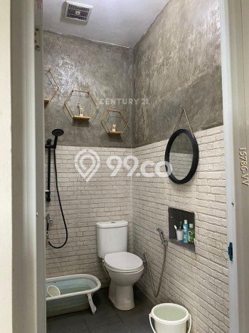 Siap Huni Hunian Elit 6 Kamar di Batununggal Dekat ke Mana Saja Siap Huni Hunian Elit 6 Kamar di Batununggal Dekat ke Mana Saja