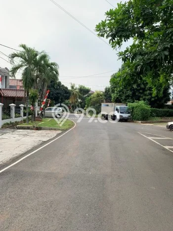 Rumah Elit Modern Tanpa Renovasi di Petukangan Jakarta Selatan Rumah Elit Modern Tanpa Renovasi di Petukangan Jakarta Selatan
