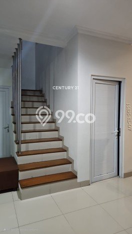 Rumah Elit Modern Tanpa Renovasi di Ciganjur Jakarta Selatan Rumah Elit Modern Tanpa Renovasi di Ciganjur Jakarta Selatan