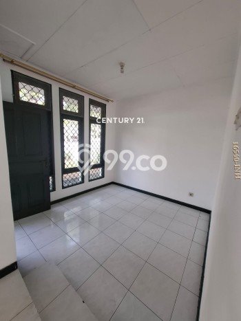 Jarang Ada! Rumah Kontrakan 3 Kamar Nyaman Siap Huni Sektor 9-Bintaro Jarang Ada! Rumah Kontrakan 3 Kamar Nyaman Siap Huni Sektor 9-Bintaro