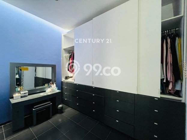 Jual Rumah Luas Elegan Dengan View Eksklusif di Lebak Bulus, Jakarta Selatan Jual Rumah Luas Elegan Dengan View Eksklusif di Lebak Bulus, Jakarta Selatan