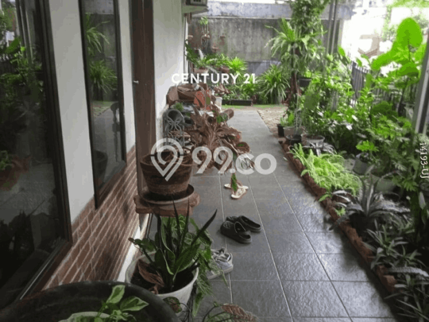 Dijual Hunian Rumah Terawat 5 KT di Bintaro, Tangerang Selatan Dijual Hunian Rumah Terawat 5 KT di Bintaro, Tangerang Selatan