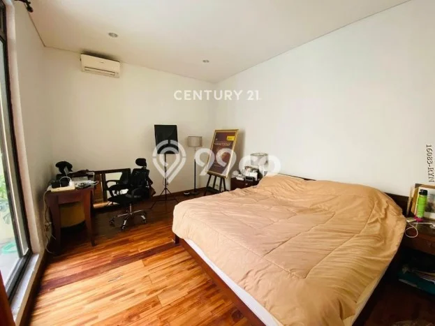 Disewakan! Rumah 4 Kamar Tidur &
4 Kamar Mandi di Lebak Bulus, Jakarta Selatan Disewakan! Rumah 4 Kamar Tidur &
4 Kamar Mandi di Lebak Bulus, Jakarta Selatan