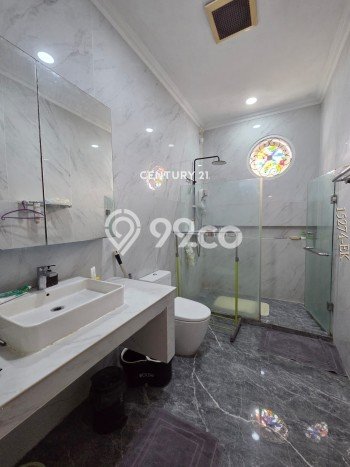 Jual Rumah Luas Elegan Dengan View Eksklusif di Sektor 9-Bintaro, Tangerang Selatan Jual Rumah Luas Elegan Dengan View Eksklusif di Sektor 9-Bintaro, Tangerang Selatan
