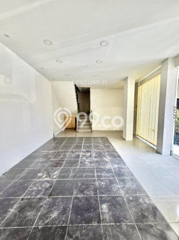 Ruko Bagus Dijual LB 270m2 Lokasi Strategis Jakarta Selatan Area Cocok untuk Bisnis Ruko Bagus Dijual LB 270m2 Lokasi Strategis Jakarta Selatan Area Cocok untuk Bisnis
