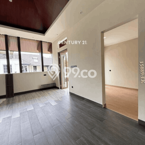 Hunian Elit LB 250m2 Siap Huni Desain Elegan di Bintaro, Tangerang Selatan Hunian Elit LB 250m2 Siap Huni Desain Elegan di Bintaro, Tangerang Selatan