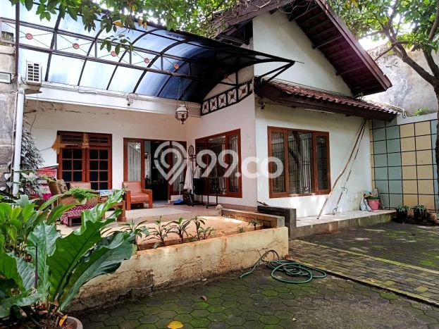 Hunian Eksklusif Dijual LT 407m2 di Ciputat, Tangerang Selatan Hunian Eksklusif Dijual LT 407m2 di Ciputat, Tangerang Selatan