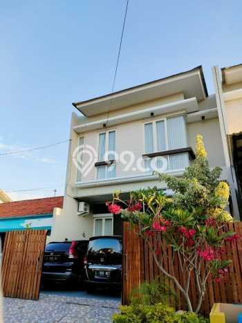 Jual Rumah Favorit Siap Huni LB 180m2 di Rungkut, Surabaya Jual Rumah Favorit Siap Huni LB 180m2 di Rungkut, Surabaya