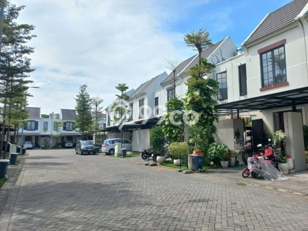 For Sale Rumah 2 Kamar Lokasi Strategis Bagus dan Strategis di Wiyung For Sale Rumah 2 Kamar Lokasi Strategis Bagus dan Strategis di Wiyung