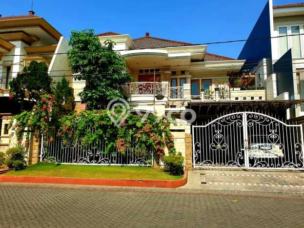 Rumah Elit LB 500m2 Siap Pakai Desain Elegan di kertajaya, Surabaya Rumah Elit LB 500m2 Siap Pakai Desain Elegan di kertajaya, Surabaya