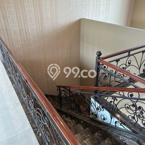 FEATURED! Rumah Nyaman di , LT 400m2m² Bangunan 700m2m² FEATURED! Rumah Nyaman di , LT 400m2m² Bangunan 700m2m²