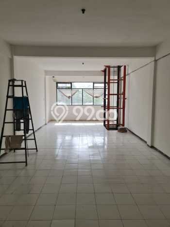 Unit Ruko Dijual di Surabaya LT 67m2 & LB 202m2 Unit Ruko Dijual di Surabaya LT 67m2 & LB 202m2