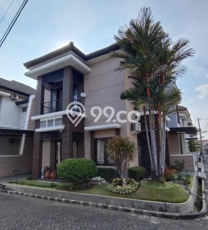 Rumah Modern 3 KT di Manyar Surabaya Semi Furnished Rumah Modern 3 KT di Manyar Surabaya Semi Furnished