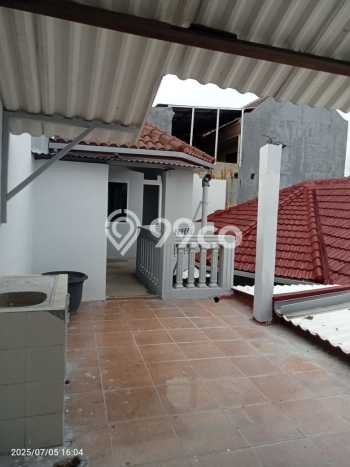 Rumah Luxury Modern Siap Huni di Kedung Baruk Surabaya Rumah Luxury Modern Siap Huni di Kedung Baruk Surabaya