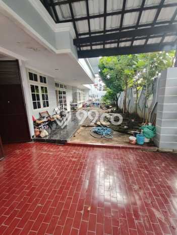 Dijual Rumah Luas Elegan Dengan View Cantik di Dharma Husada, Surabaya Dijual Rumah Luas Elegan Dengan View Cantik di Dharma Husada, Surabaya