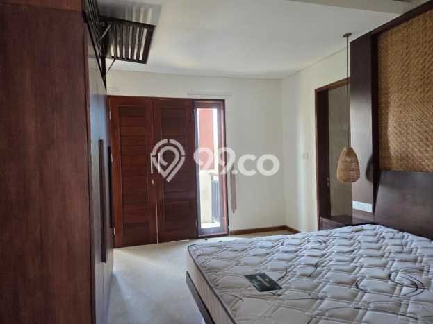 HARGA TERBAIK! Vila di , Luas 215m2m², Lokasi Strategis HARGA TERBAIK! Vila di , Luas 215m2m², Lokasi Strategis