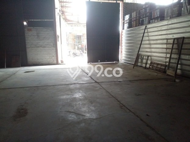 Disewakan Gudang di Kawasan Ramai Semper Luas 1700m2 Disewakan Gudang di Kawasan Ramai Semper Luas 1700m2