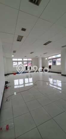 Kantor Bagus Dijual LB 2600m2 Lokasi Strategis Jakarta Pusat Area Cocok untuk Berbisnis Kantor Bagus Dijual LB 2600m2 Lokasi Strategis Jakarta Pusat Area Cocok untuk Berbisnis