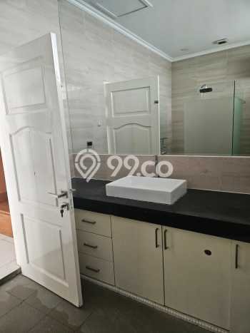 Siap Huni Rumah Mewah 5 Kamar di Kelapa Gading Dekat ke Mana Pun Siap Huni Rumah Mewah 5 Kamar di Kelapa Gading Dekat ke Mana Pun