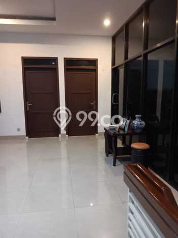 Rumah Elit Modern Tanpa Renovasi di Kemang Jakarta Selatan Rumah Elit Modern Tanpa Renovasi di Kemang Jakarta Selatan