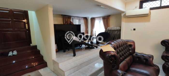 Jual Rumah Mewah Megah Dengan View Cantik di Pulomas, Jakarta Timur Jual Rumah Mewah Megah Dengan View Cantik di Pulomas, Jakarta Timur