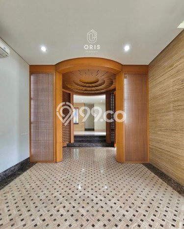 Dijual Rumah Luas Megah Dengan View Cantik di Pondok Indah, Jakarta Selatan Dijual Rumah Luas Megah Dengan View Cantik di Pondok Indah, Jakarta Selatan