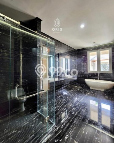 Dijual Rumah Luas Megah Dengan View Cantik di Pondok Indah, Jakarta Selatan Dijual Rumah Luas Megah Dengan View Cantik di Pondok Indah, Jakarta Selatan