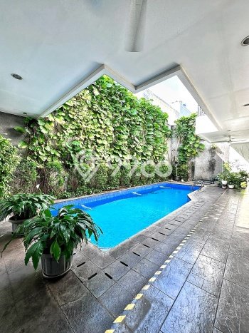 Jual Rumah Luas Elegan Dengan View Eksklusif di Pondok Indah, Jakarta Selatan Jual Rumah Luas Elegan Dengan View Eksklusif di Pondok Indah, Jakarta Selatan