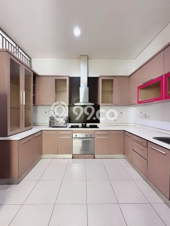 Jual Rumah Luas Elegan Dengan View Eksklusif di Pondok Indah, Jakarta Selatan Jual Rumah Luas Elegan Dengan View Eksklusif di Pondok Indah, Jakarta Selatan