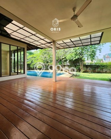 Hunian Mewah LB 500m2 Siap Huni Desain Elegan di Kemang, Jakarta Selatan Hunian Mewah LB 500m2 Siap Huni Desain Elegan di Kemang, Jakarta Selatan