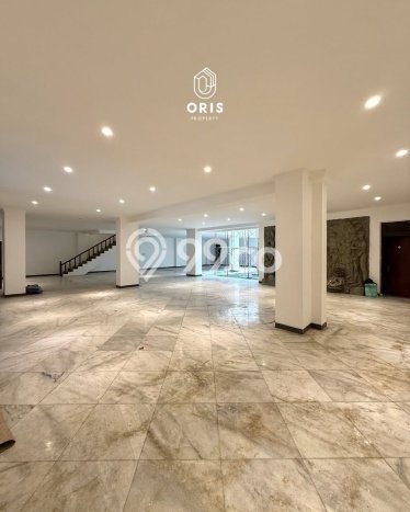 Rumah Eksklusif Siap Huni LT 1046m2 di Menteng, Jakarta Pusat Rumah Eksklusif Siap Huni LT 1046m2 di Menteng, Jakarta Pusat