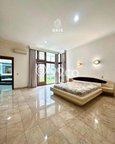 Hunian Mewah LB 390m2 Siap Pakai Desain Elegan di Permata Hijau, Jakarta Selatan Hunian Mewah LB 390m2 Siap Pakai Desain Elegan di Permata Hijau, Jakarta Selatan
