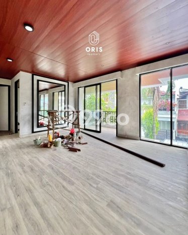 Jual Rumah Luas Megah Dengan View Eksklusif di Pondok Indah, Jakarta Selatan Jual Rumah Luas Megah Dengan View Eksklusif di Pondok Indah, Jakarta Selatan