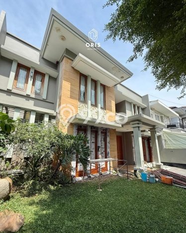 Rumah Elit Modern Tanpa Renovasi di Pondok Indah Jakarta Selatan Rumah Elit Modern Tanpa Renovasi di Pondok Indah Jakarta Selatan