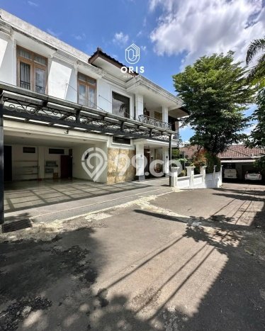 Ready to Use! Luxury House LT 480m2 Desain Modern di Cipete Ready to Use! Luxury House LT 480m2 Desain Modern di Cipete