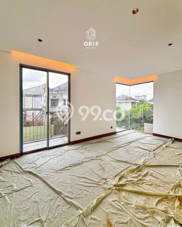 For Sale! Luxury House LT 357m2 Desain Modern di Pondok Indah For Sale! Luxury House LT 357m2 Desain Modern di Pondok Indah