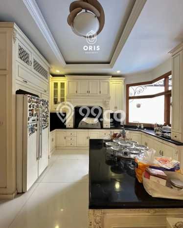 Ready to Use! Luxury House LT 480m2 Desain Modern di Cipete Ready to Use! Luxury House LT 480m2 Desain Modern di Cipete