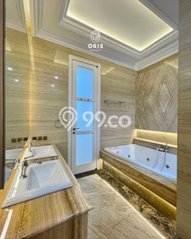 Rumah Luxury Modern Tanpa Renovasi di Pondok Indah Jakarta Selatan Rumah Luxury Modern Tanpa Renovasi di Pondok Indah Jakarta Selatan