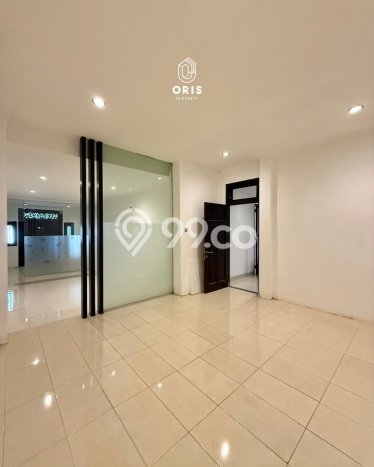 Hot Offer Hunian Mewah Ideal dan Luas di Menteng, Jakarta Pusat Hot Offer Hunian Mewah Ideal dan Luas di Menteng, Jakarta Pusat
