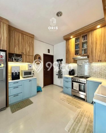 Hunian Mewah Siap Huni LT 184m2 di Jagakarsa, Jakarta Selatan Hunian Mewah Siap Huni LT 184m2 di Jagakarsa, Jakarta Selatan