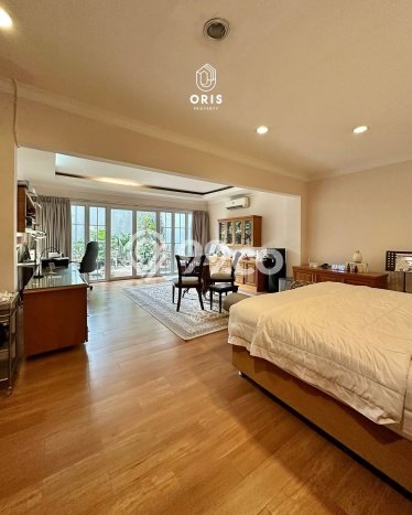Siap Huni Rumah Mewah 8 Kamar di Menteng Dekat ke Mana Saja Siap Huni Rumah Mewah 8 Kamar di Menteng Dekat ke Mana Saja