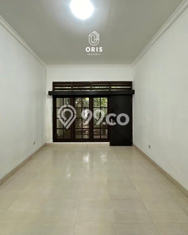 Siap Huni Rumah Mewah 3 Kamar di Kebayoran Baru Dekat ke Mana Pun Siap Huni Rumah Mewah 3 Kamar di Kebayoran Baru Dekat ke Mana Pun