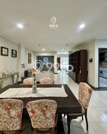 Ready to Use! Luxury House LT 160m2 Desain Elegan di Pondok Indah Ready to Use! Luxury House LT 160m2 Desain Elegan di Pondok Indah